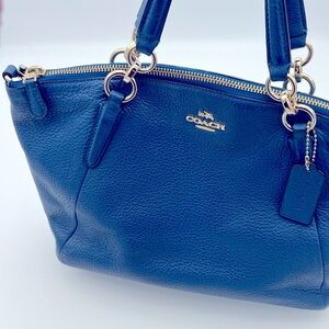 Nice blue coach purse- no addtional strap